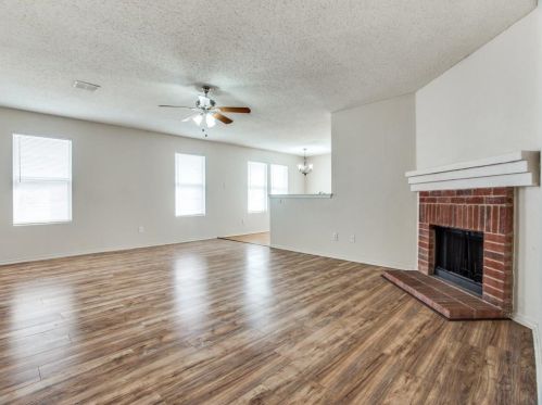 3875 Fox Run Dr, Fort Worth TX  76123-2509 exterior