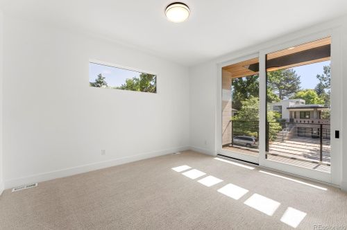 267 Clermont St, Denver CO  80246-1039 exterior