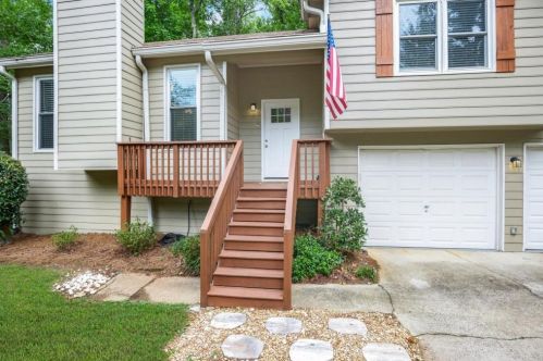 112 Remington Ct, Holly Springs, GA 30188-4188