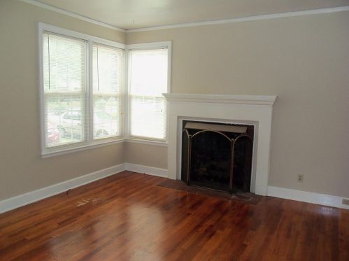 922 Oakland Ave, Cayce-West Columbia SC  29033-3614 exterior