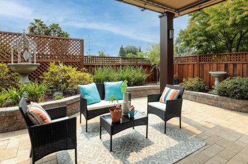 21 Shorebreeze Ct, Palo Alto, CA 94303-2053