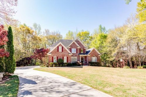 1231 Dials Plantation Dr, Statham, GA 30666-3252