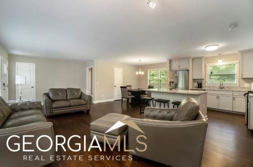 3305 Flowers Dr, Atlanta GA  30337-1001 exterior