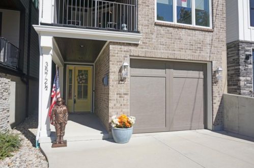 3572 Handman Ave, Cincinnati, OH 45226-1103