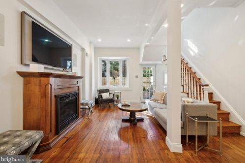 1712 Addison St, Philadelphia, PA 19146-1517