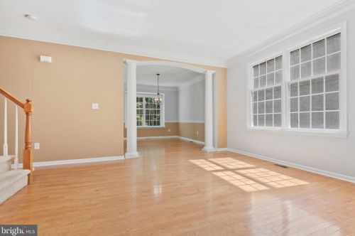 11 Lenmore Ct, Princeton, NJ 08540-6113