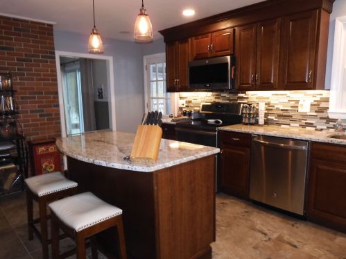 3 Noyes Rd, Derry, NH 03038-1615