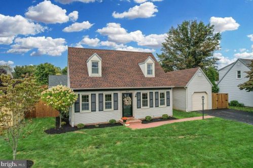 3847 Tarpley Dr, York, PA 17402-5129