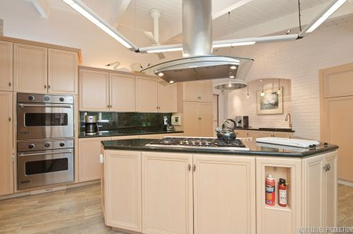 2740 Edgewood Ln, Bannockburn IL  60015-1617 exterior