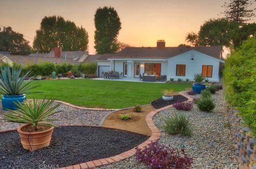 1622 Virginia Ave, Glendale CA  91202-1246 exterior