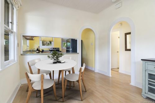 3633 Maunalei Ave, Honolulu HI  96816-2322 exterior