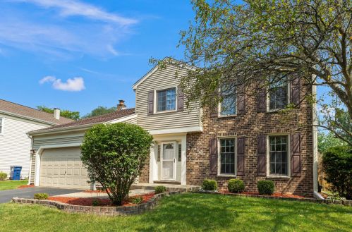 487 Newport Dr, Naperville, IL 60565-3127