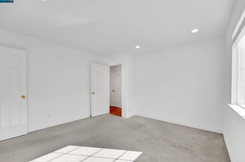 215 Cleopatra Dr, Concord CA  94523-3411 exterior