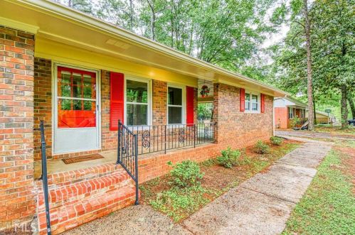 1747 Kimberly Dr, Marietta, GA 30008-4488