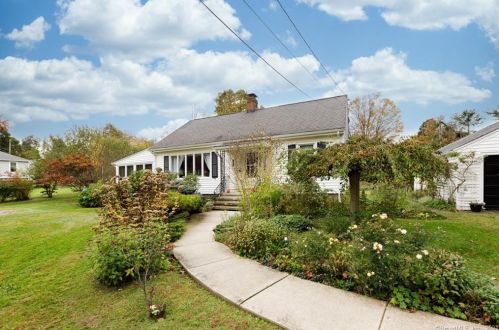 121 White Ave, Waterbury, CT 06762-2730