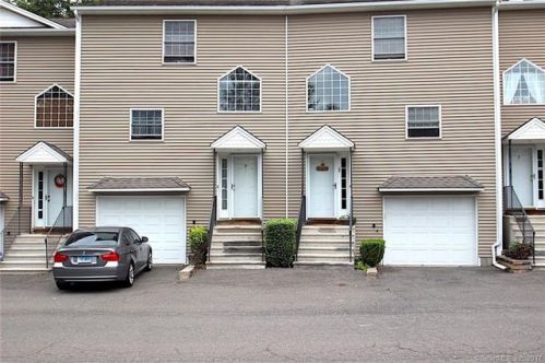 190 New Haven Ave, Derby CT 06418-2163 exterior