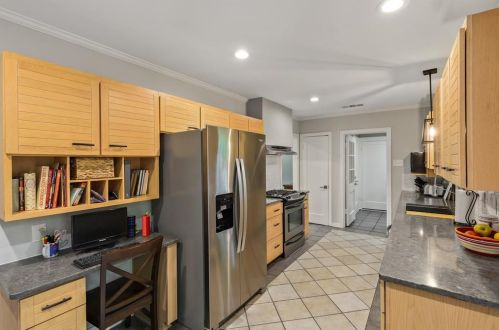 1440 El Campo Dr, Dallas TX  75218-3520 exterior