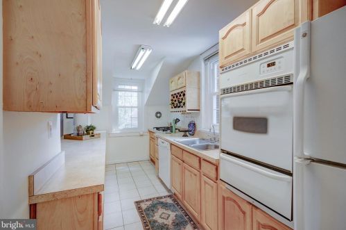 420 Allens Ln, Philadelphia PA 19119-3310 exterior