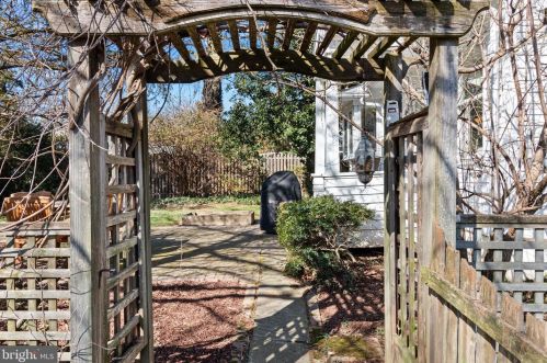 33 Wilton St, Princeton NJ  08540-5340 exterior