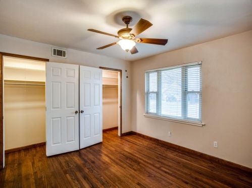 4221 Selkirk Dr, Fort Worth TX  76109-5330 exterior