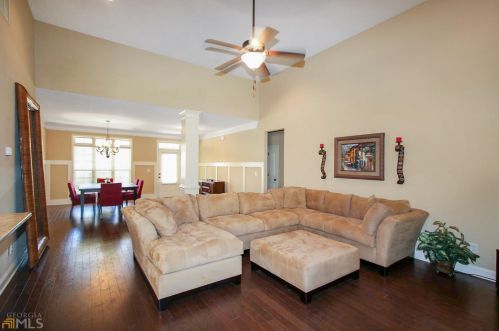 315 Perimeter Dr, Lagrange, GA 30241-9437