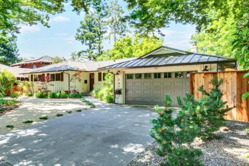 747 Elmwood Dr, Davis, CA 95616-3516