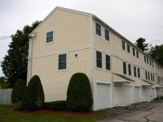 26 Lowell St, Rochester, NH 03867-3532