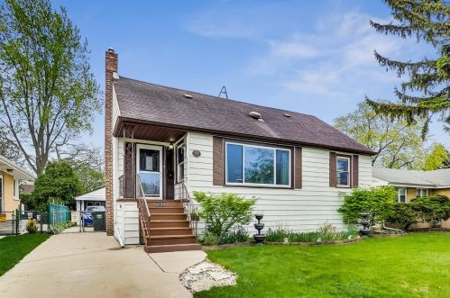 9129 29th St, Brookfield, IL 60513-1021