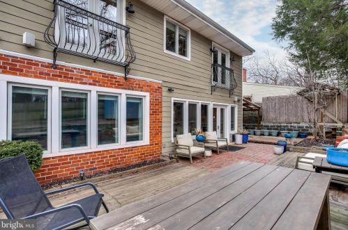 1511 Delmont Ln, Silver Spring MD 20912-7036 exterior