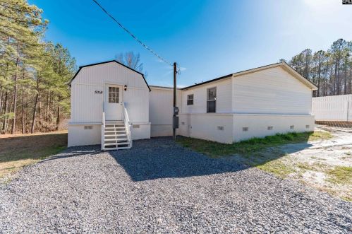 5318 Peach Rd, Smallwood, SC 29130-8496