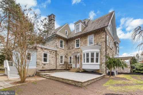 241 Kings Hwy, Tavistock NJ 08033-1981 exterior