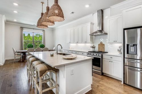 3810 White St, Suwanee GA  30024-1806 exterior