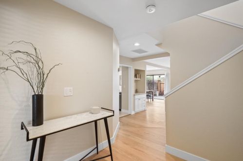 1123 Dinkel Ct, San Jose, CA 95118-3755