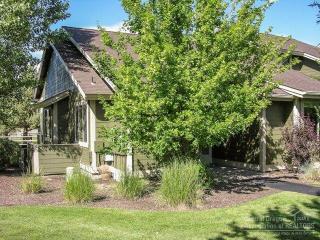 667 Sagebush Cir, Eagle Crest, OR 97756-7481