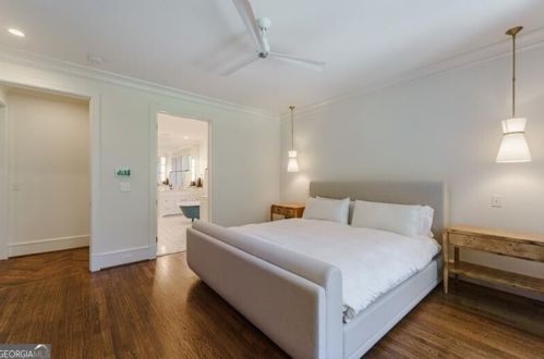 3180 Arden Rd, Atlanta GA  30305-1912 exterior