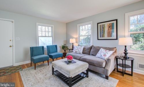 24 Pine Ave, Silver Spring MD 20912-4677 exterior