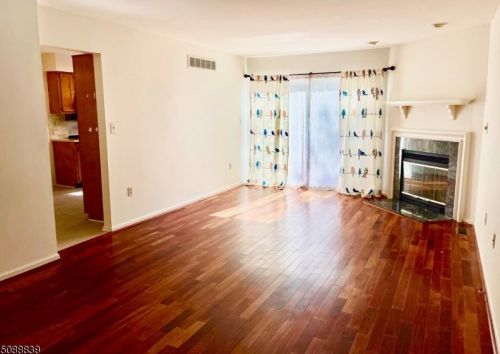 44 Castleton Rd, Princeton NJ  08540-1654 exterior
