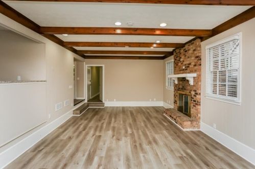 2105 Pinewood Dr, Porterdale, GA 30016-1721