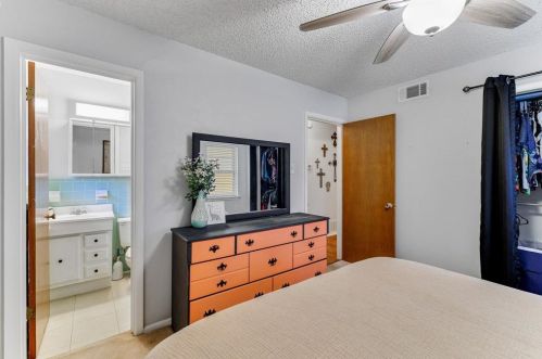 1225 Oriole Ln, Garland TX 75042-8024 exterior