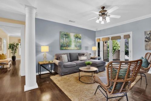 1156 Sugarbush Dr, Vista CA 92084-7464 exterior