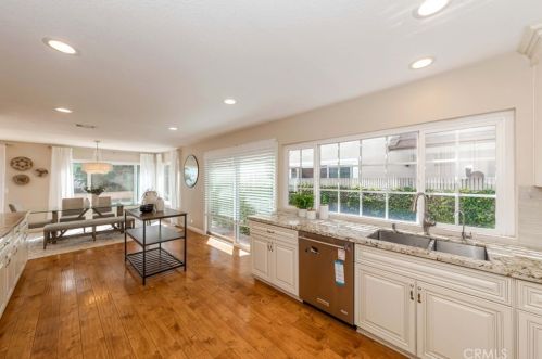 15192 Touraine Way, Irvine CA  92604-3150 exterior