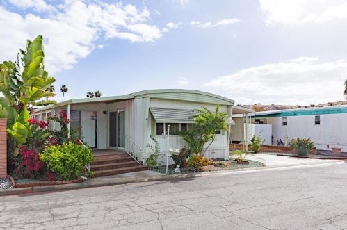 88 Estrella Ln, Oceanside, CA 92058-1814