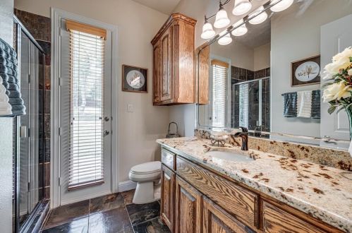 2221 Southern Oaks Dr, Cedar Hill TX 75104-6414 exterior