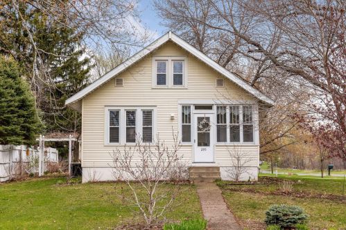 295 Chelsea St, Saint Paul MN  55115-2080 exterior