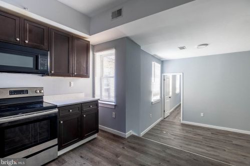 2024 8th St, Philadelphia PA  19122-1304 exterior