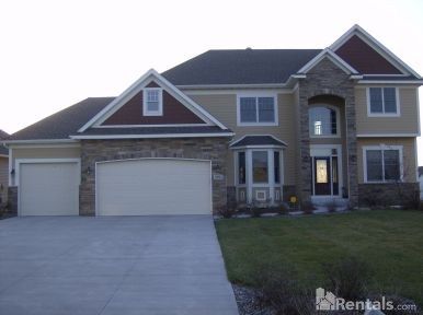 11592 Yancy Ct, Minneapolis, MN 55449-5940