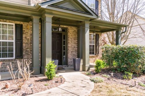 6870 River Island Cir, Buford, GA 30518-5585