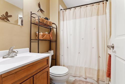 295 Chelsea St, Saint Paul MN  55115-2080 exterior