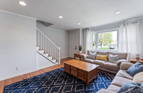 37 Murray Ave, Piscataway, NJ 08854-3254
