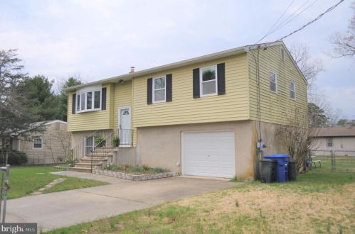 15 Muskogean Trl, Browns Mills, NJ 08015-6625